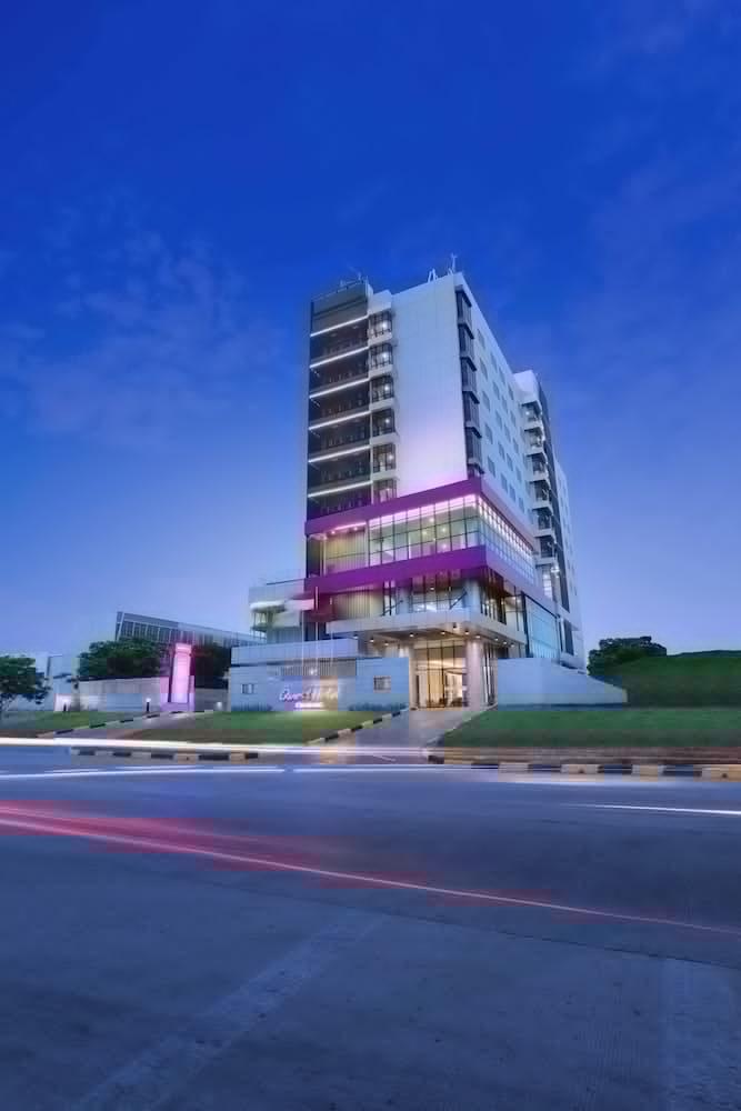 Quest Hotel Cikarang by ASTON Bekasi Eksteriør bilde