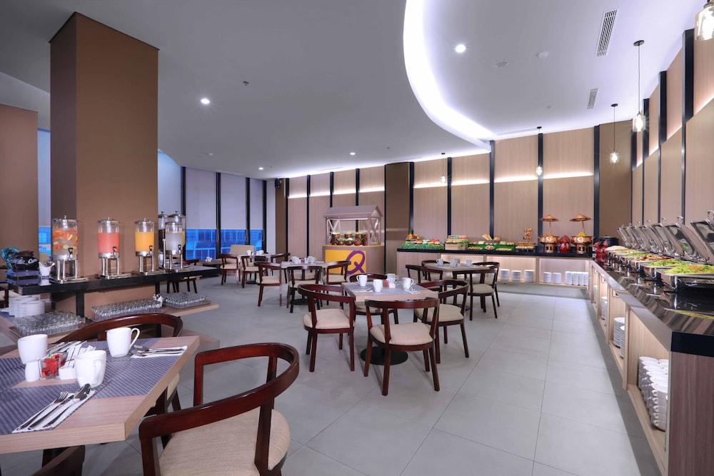 Quest Hotel Cikarang by ASTON Bekasi Eksteriør bilde