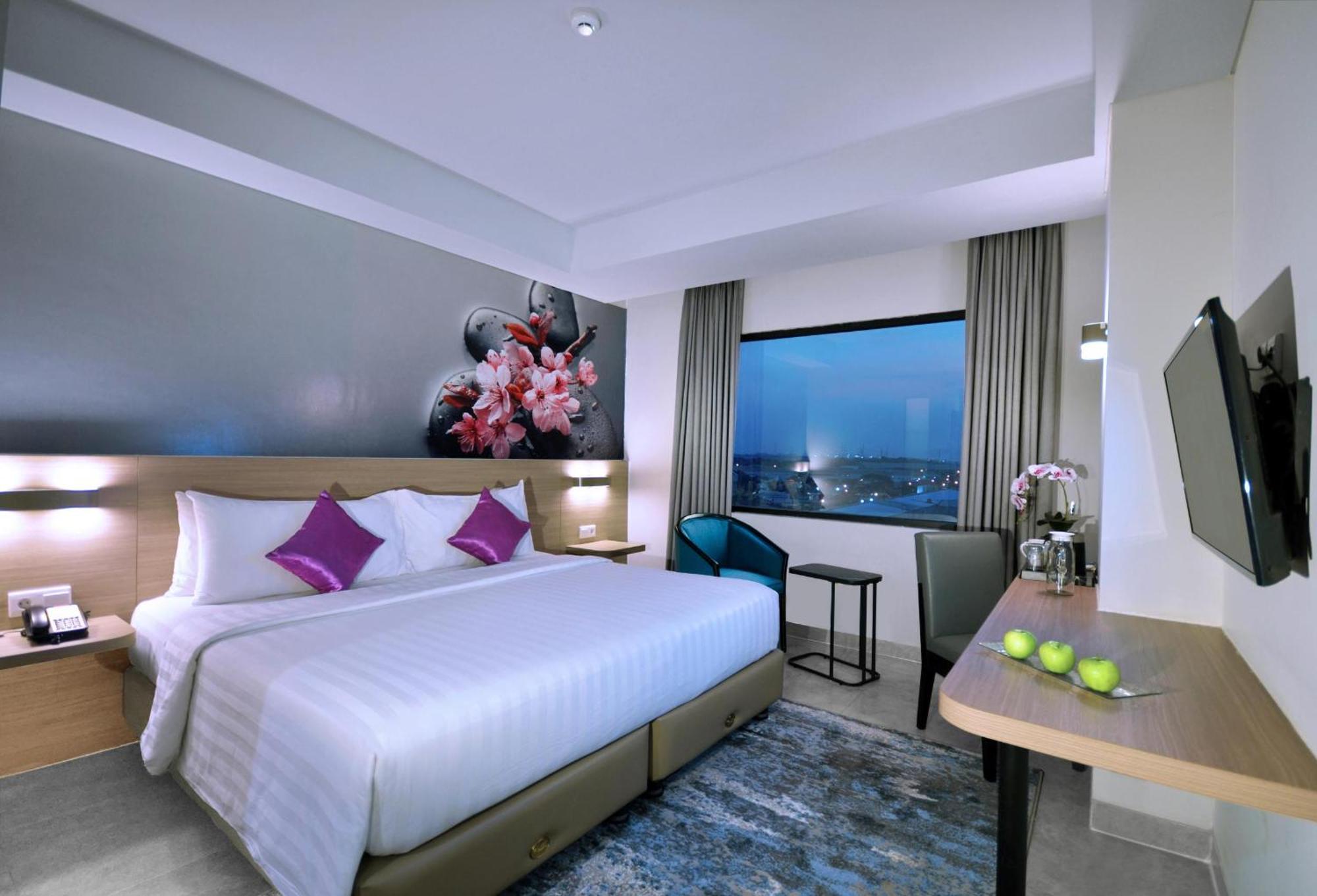 Quest Hotel Cikarang by ASTON Bekasi Eksteriør bilde