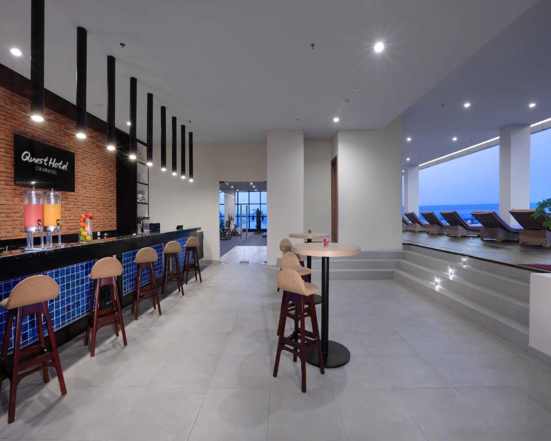 Quest Hotel Cikarang by ASTON Bekasi Eksteriør bilde