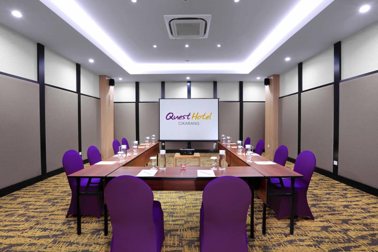 Quest Hotel Cikarang by ASTON Bekasi Eksteriør bilde
